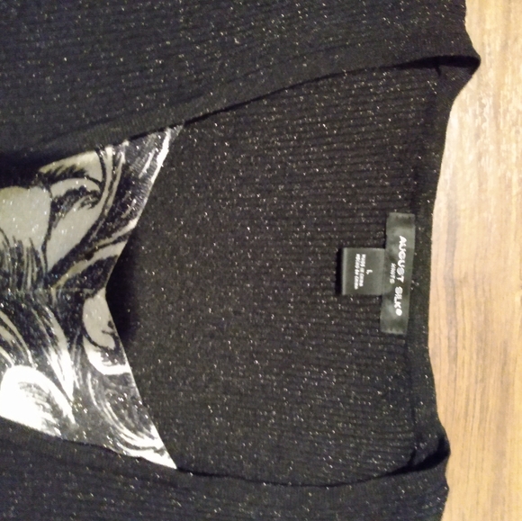 Black and white sweater - Picture 5 of 5